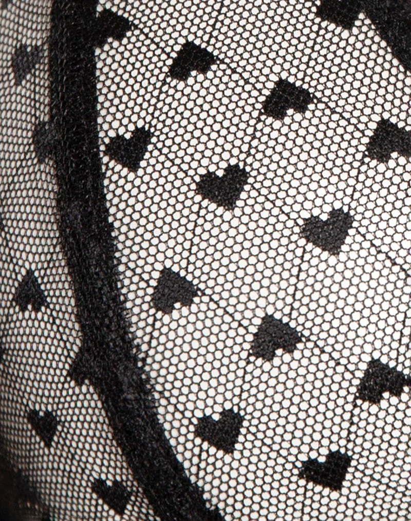 String Ranu en dentelle noire avec broderie en forme de cœur