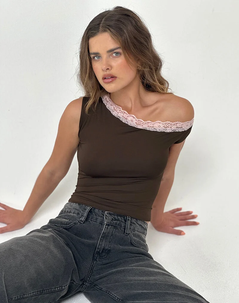 Soleh One Shoulder Top in Brown Slinky with Pink Lace (Top asymétrique marron avec dentelle rose)