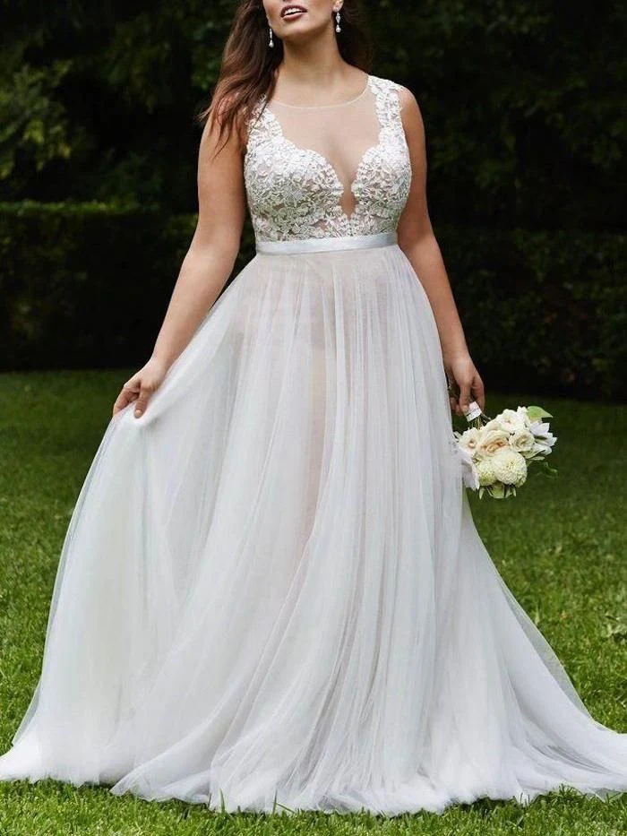 Robe de mariée romantique unique en tulle grande taille