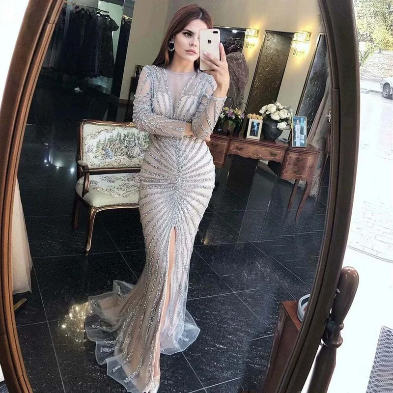 Superbe robe de bal sirène noire à manches longues et col en V à paillettes