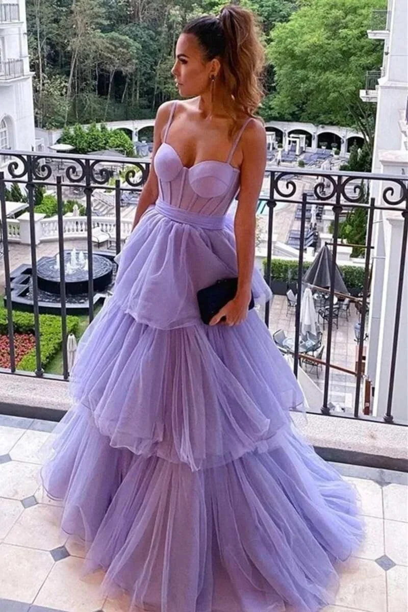 Robe de bal glamour en tulle à bretelles spaghetti sans manches