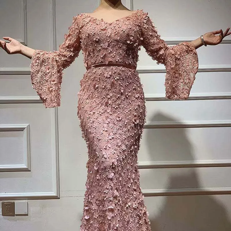 Robe de bal sirène rose poudré à col en V et manches longues avec appliques