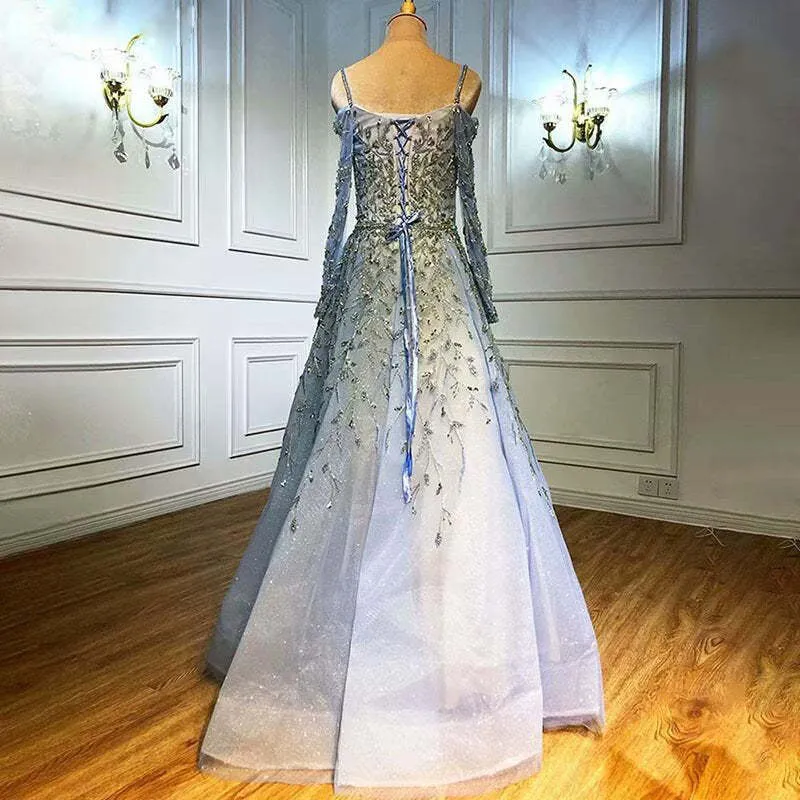 Robe de bal élégante à paillettes et appliques, manches longues, col en V, coupe trapèze