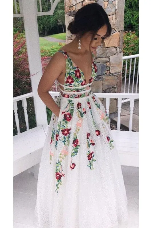 Robe de bal brodée de fleurs avec poche, détails en dentelle longue, longueur genou