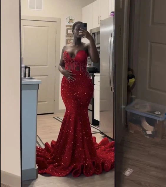 Robe de bal sirène rouge à paillettes avec dos lacé