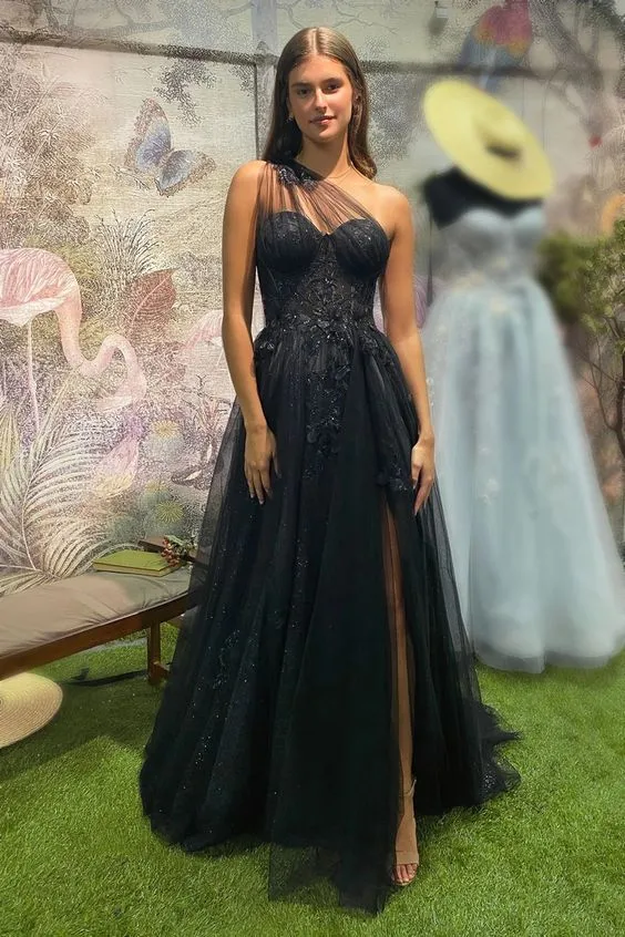 Robe de bal longue élégante en tulle coupe trapèze