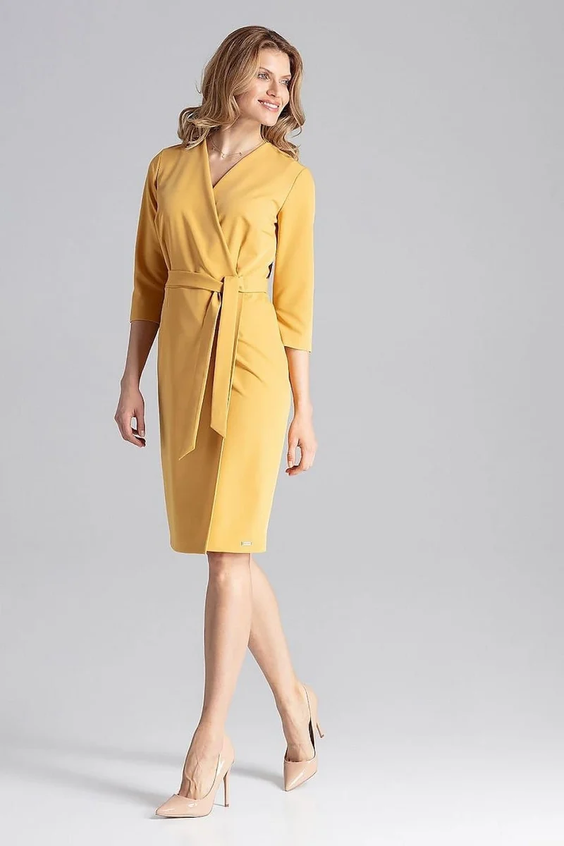 Robe jaune pâle