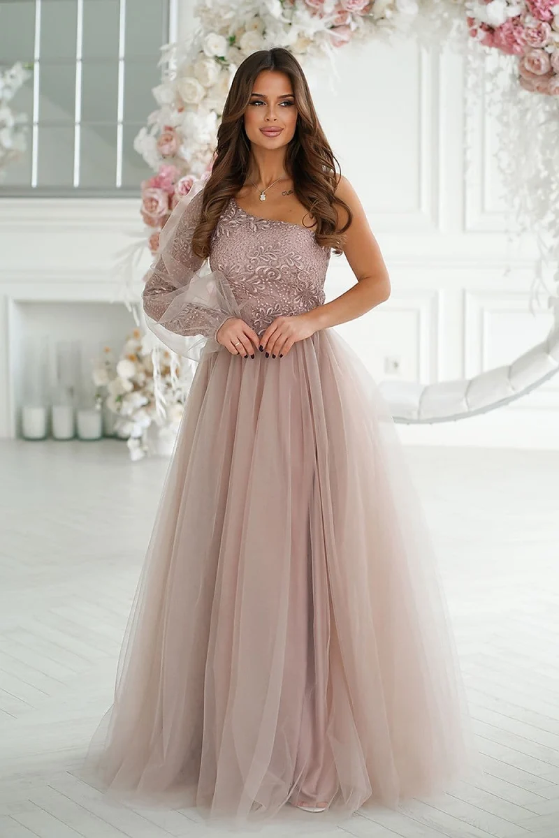 Robe de bal rose poudré
