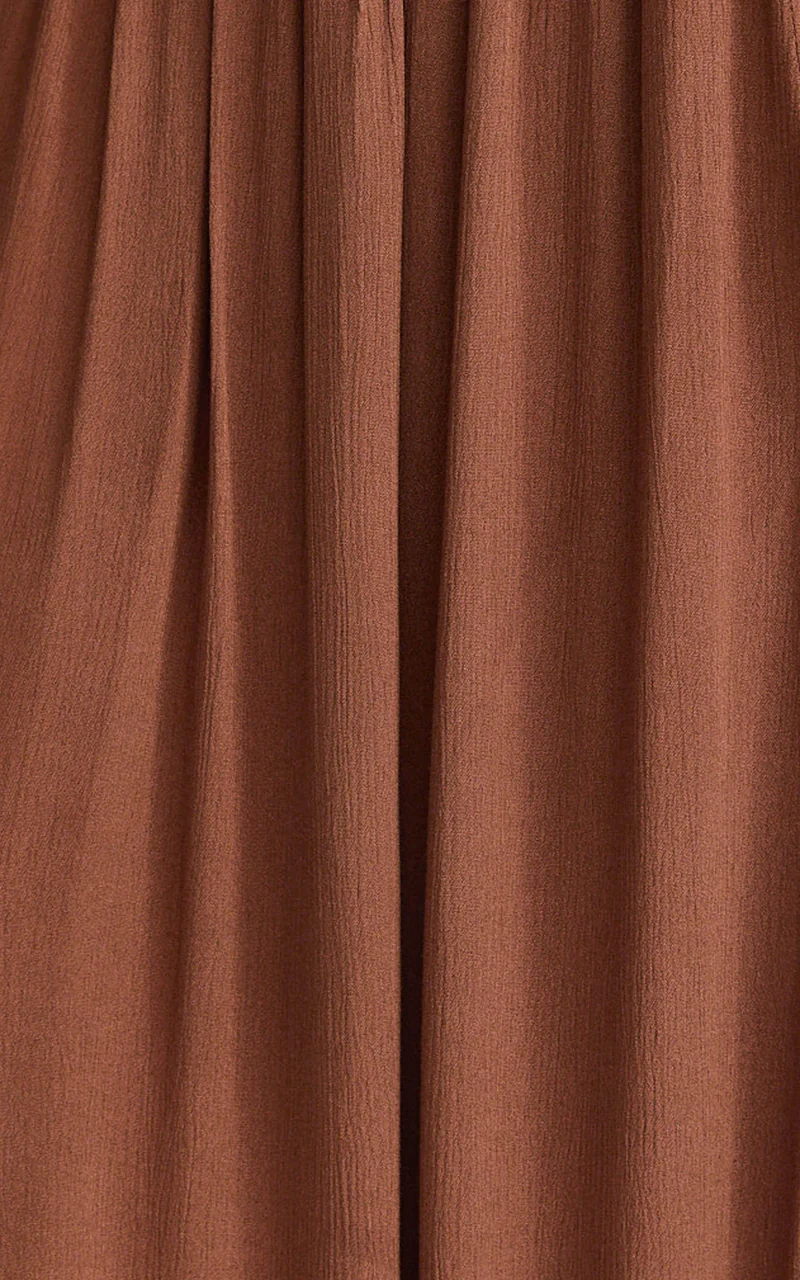 Anessa Maxi Skirt - Elastic Waist Maxi Skirt With Thigh Split in Mocha