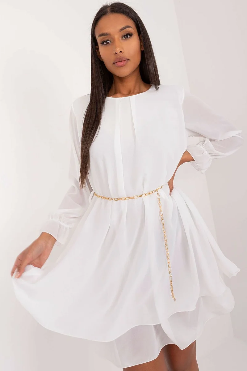 Robe de cocktail blanche fluide manches longues