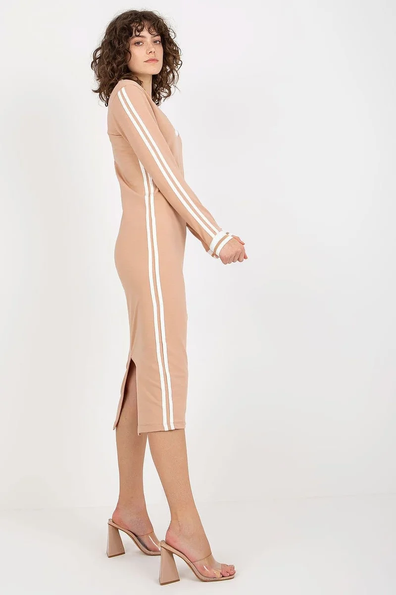 Robe casual beige mi-longue chic