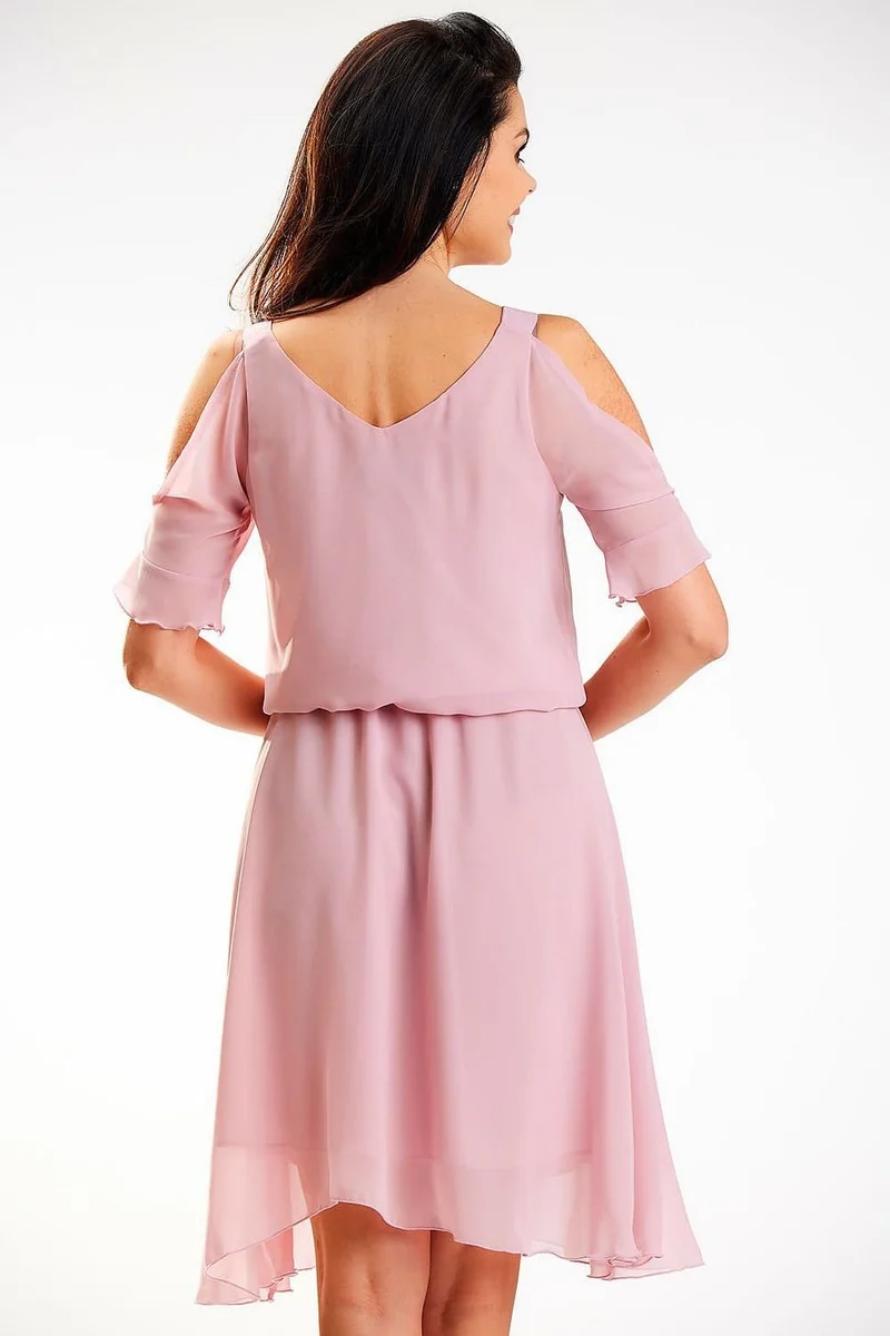Robe rose poudré épaules dénudées