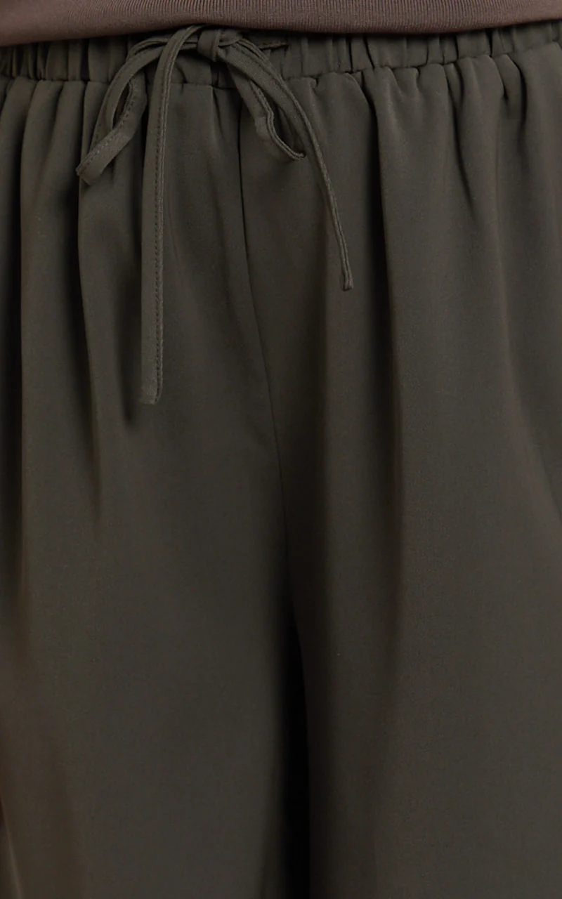 Nicole Pants - High Waist Elasticated Gathered Waist Wide Leg Pants in Chocolate