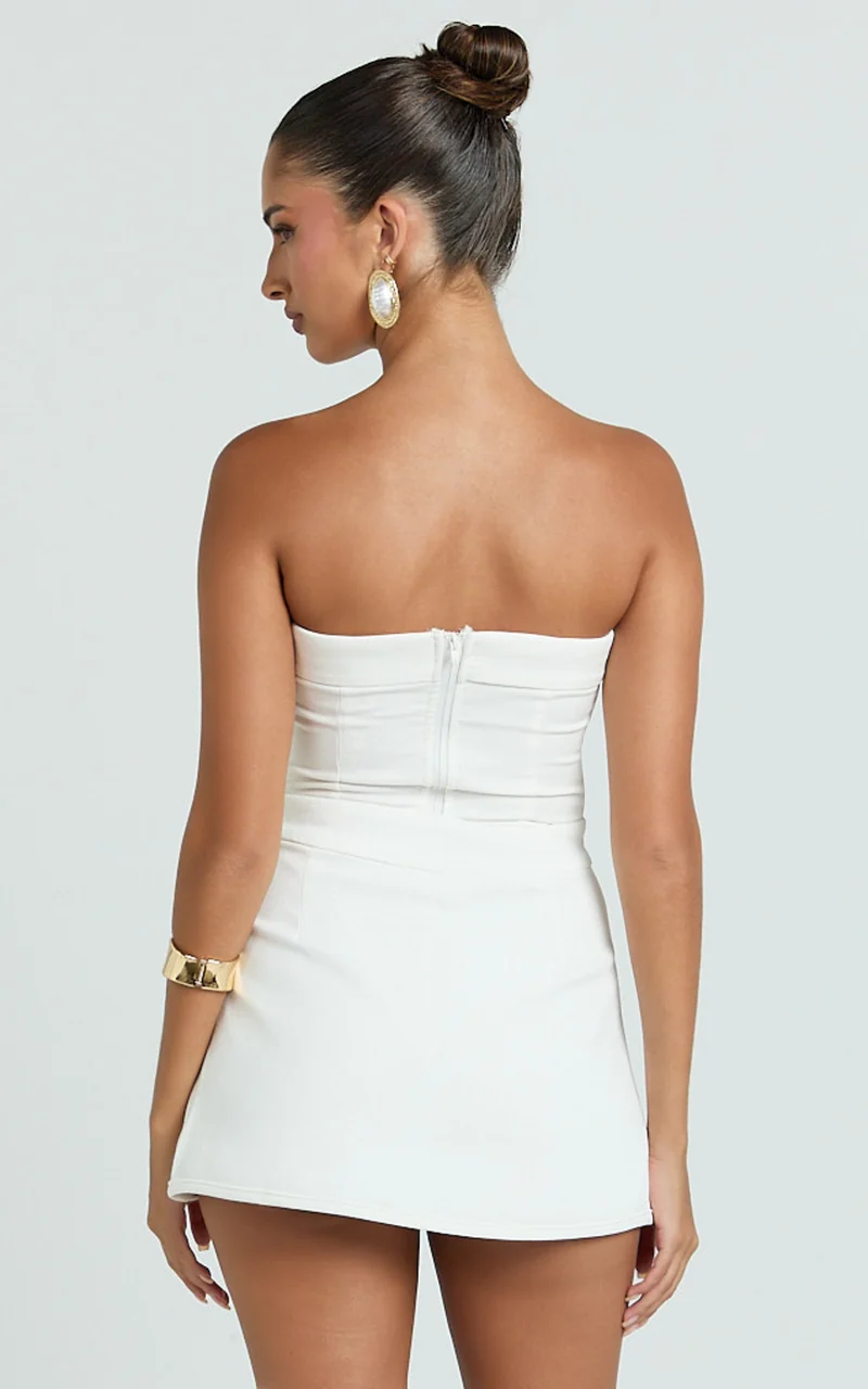 Berkley Skort - Contrast Trim Front Pocket Skort in Off White