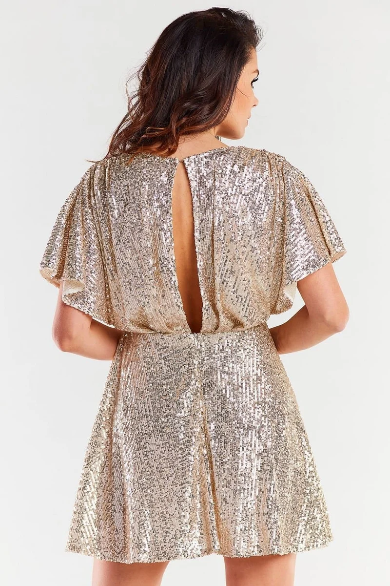 Robe dorée pailletée