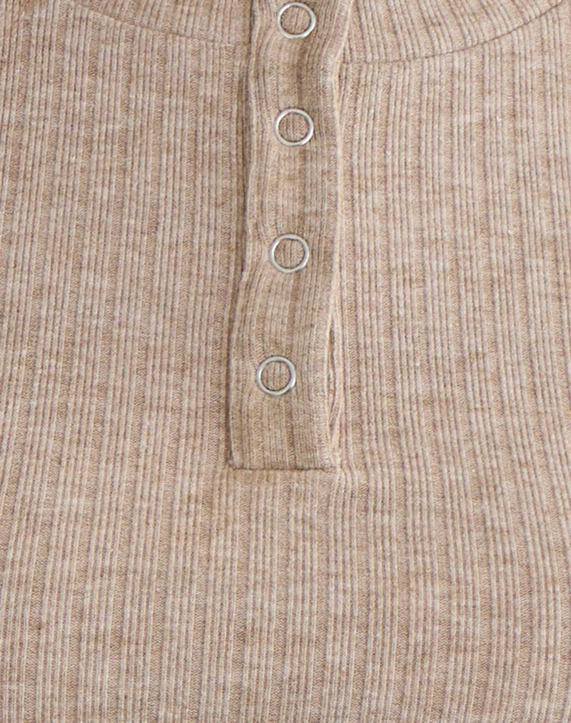 Haut à manches longues boutonné Zinta en tricot côtelé couleur avoine