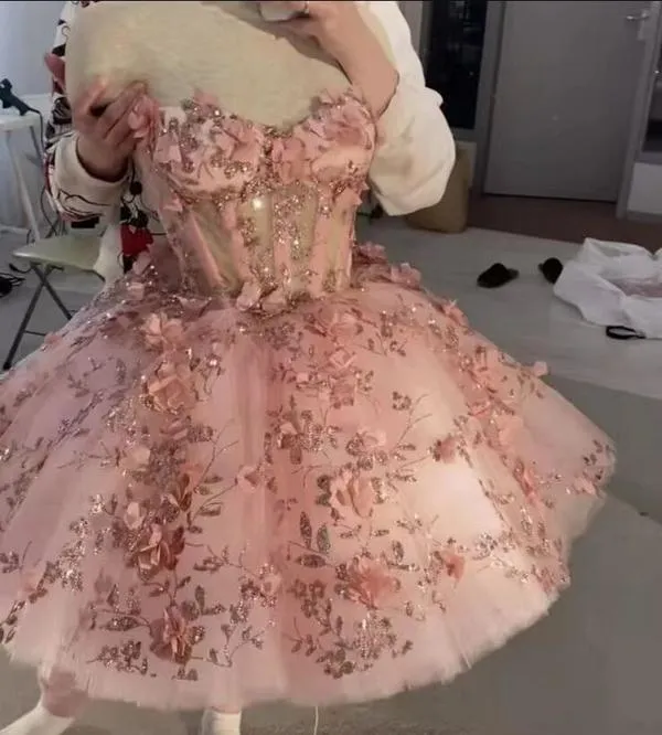 Robe de soirée courte rose vintage avec fleurs et tulle
