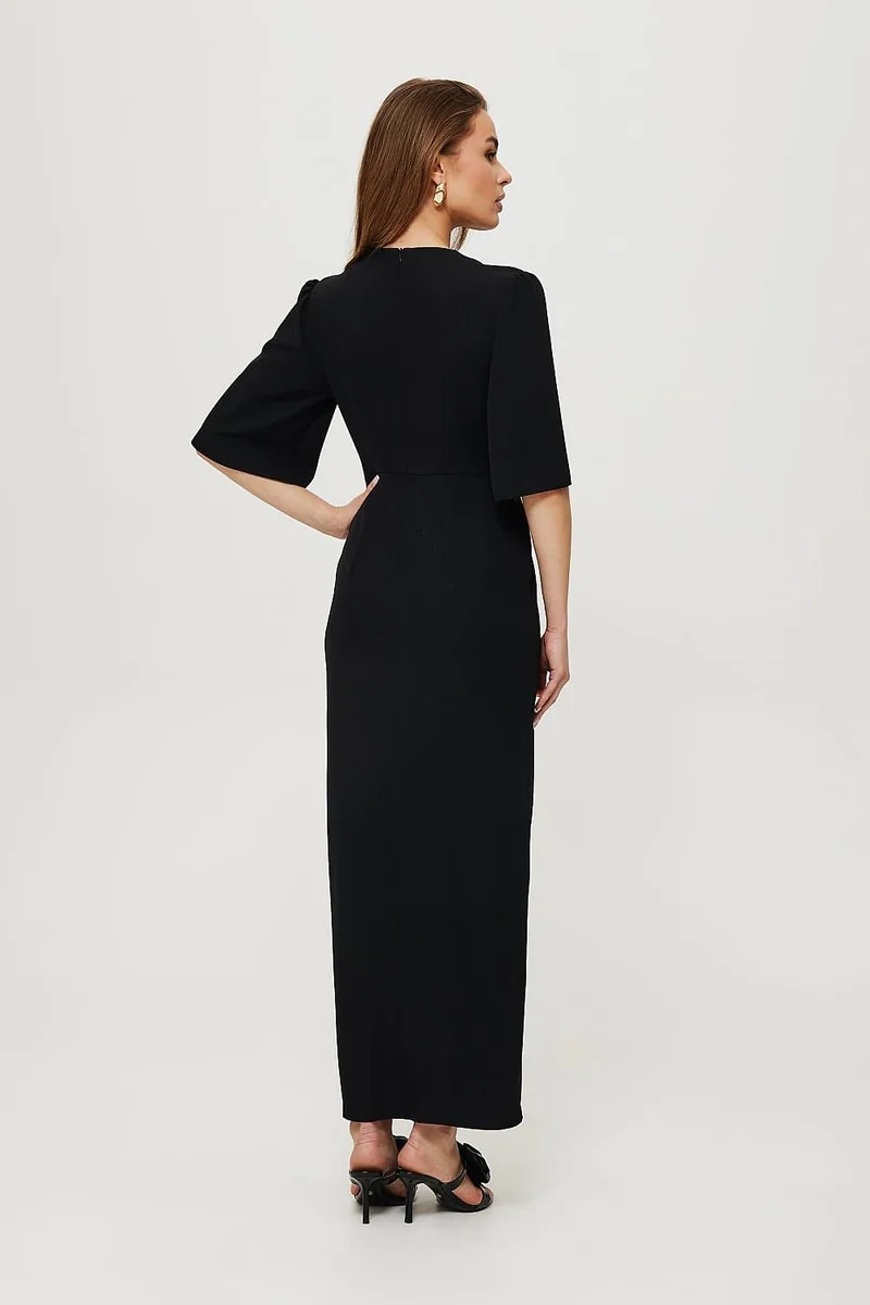 Robe longue noire taille empire