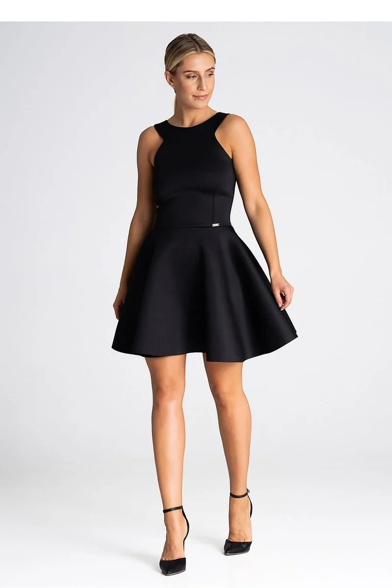 Robe noire courte évasée