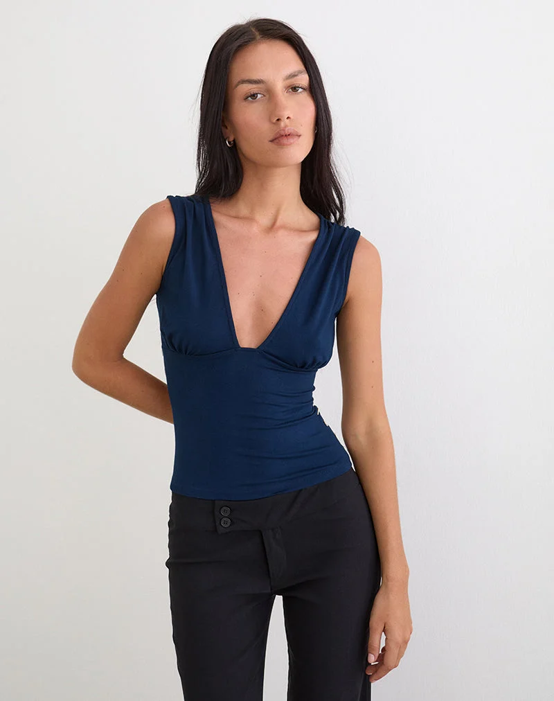 Haut Yatna en rayonne bleu marine avec boutons en perles