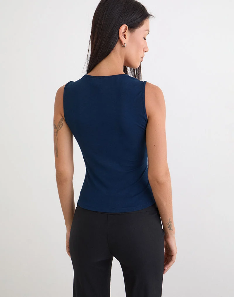 Haut Yatna en rayonne bleu marine avec boutons en perles
