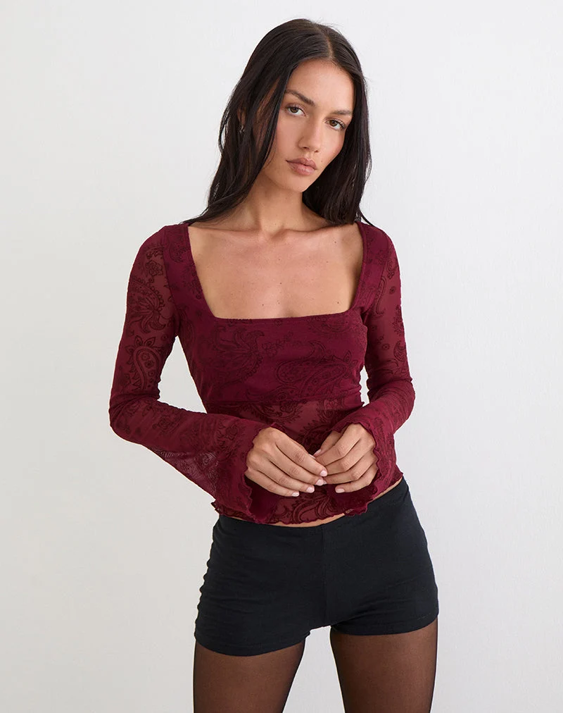 Haut Nafre en flocage compact à motif cachemire couleur vin