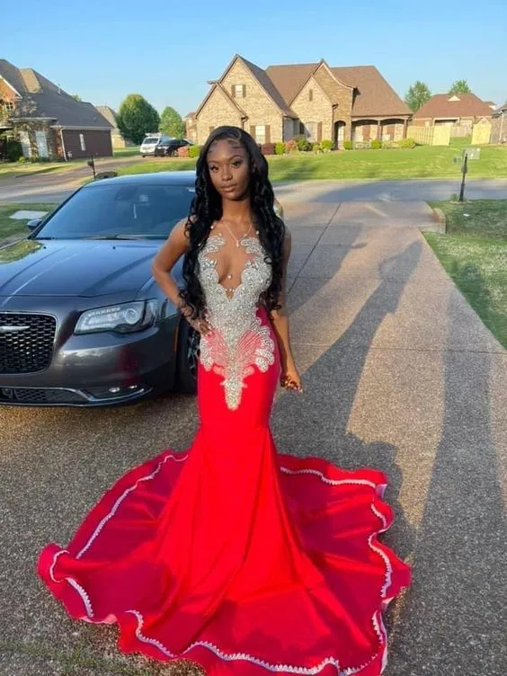 Robe de soirée sirène rouge sur mesure pour une belle fille