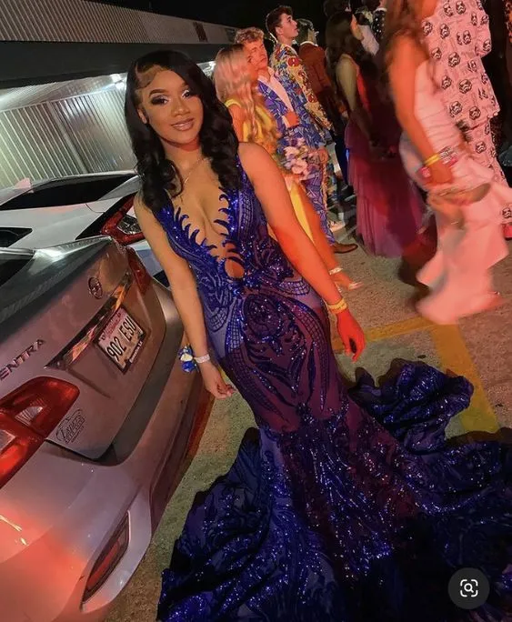 Superbe robe de soirée princesse élégante bleu roi