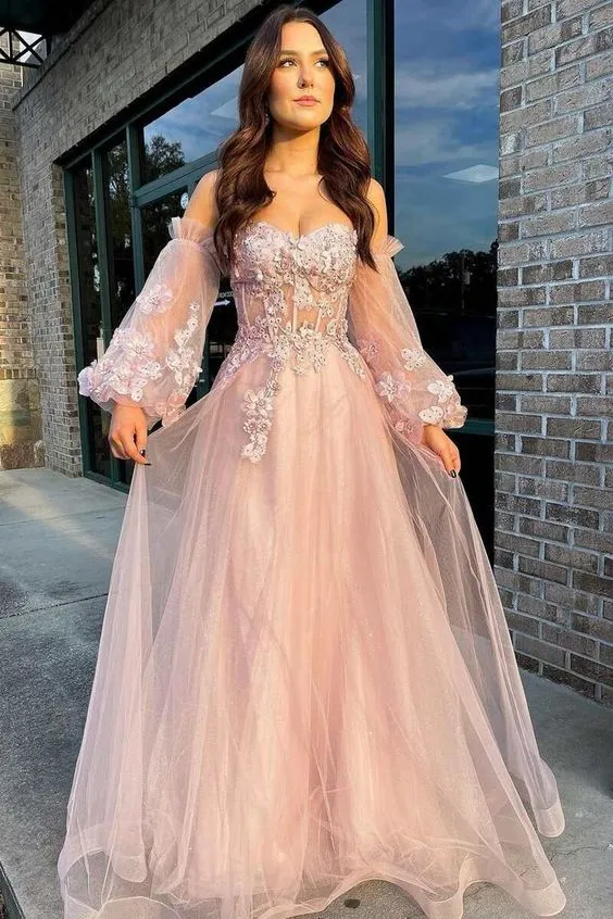 Robe de bal trapèze en tulle rose sans bretelles à manches bouffantes