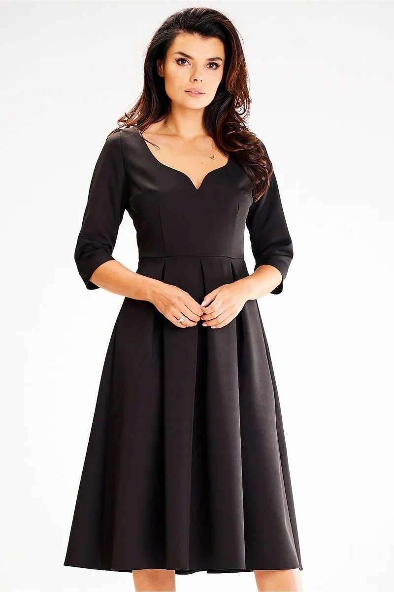 Robe noire chic mi longue