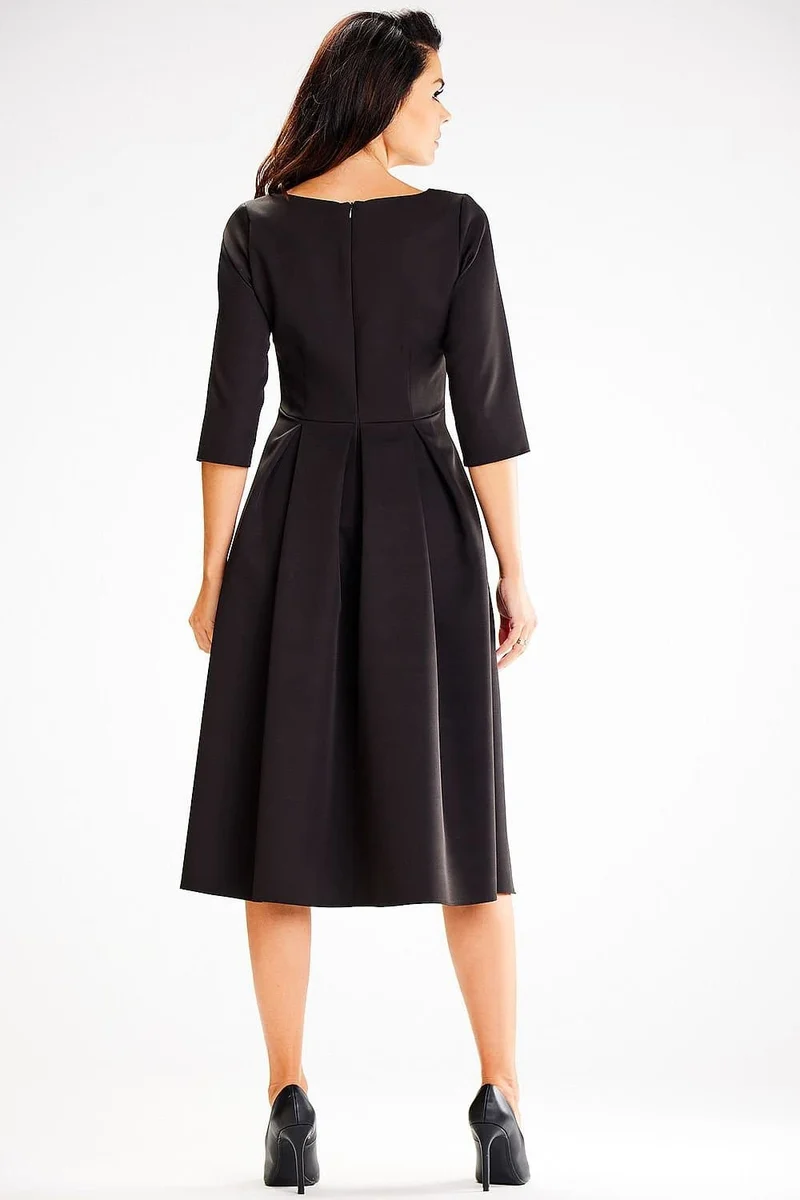 Robe noire chic mi longue