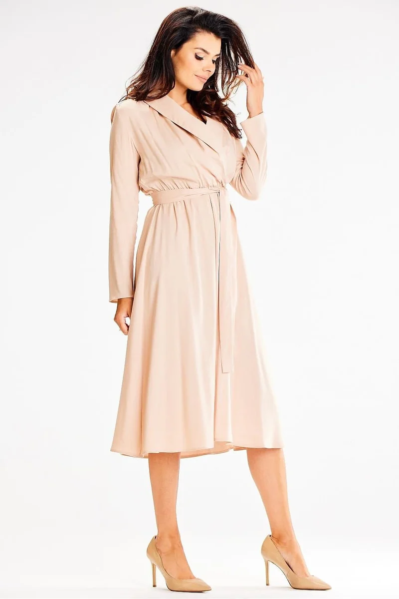 Robe beige habillée