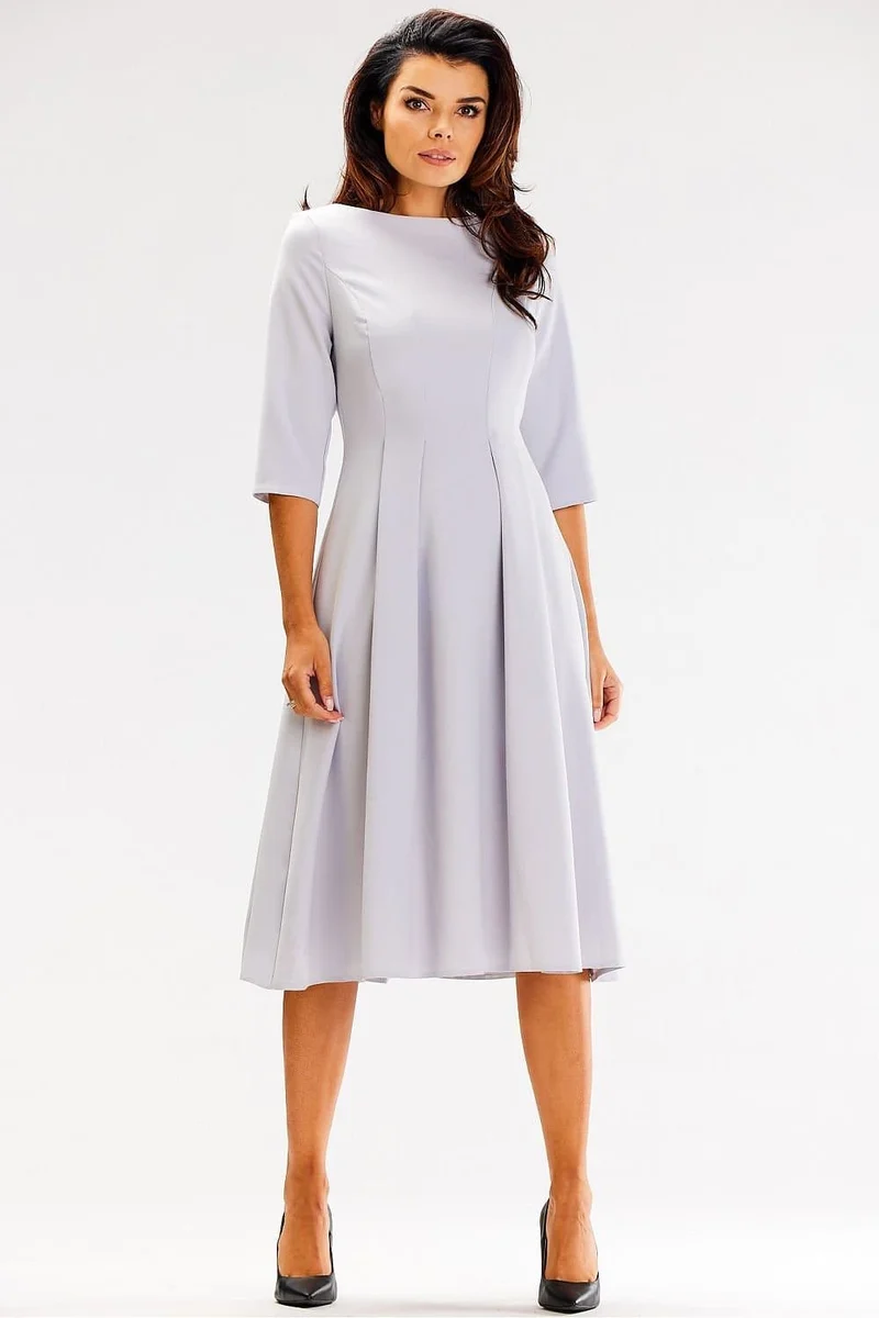 Robe évasée mi longue