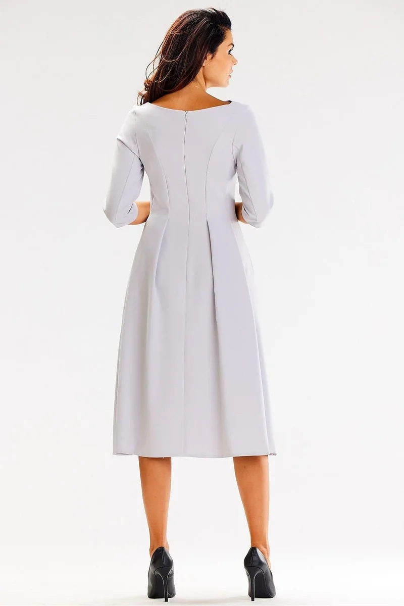 Robe évasée mi longue
