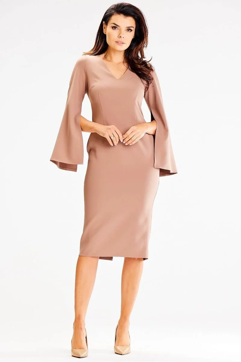 Robe beige habillée