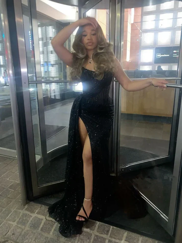 Robe de bal longue noire avec fente et robe de soirée bustier