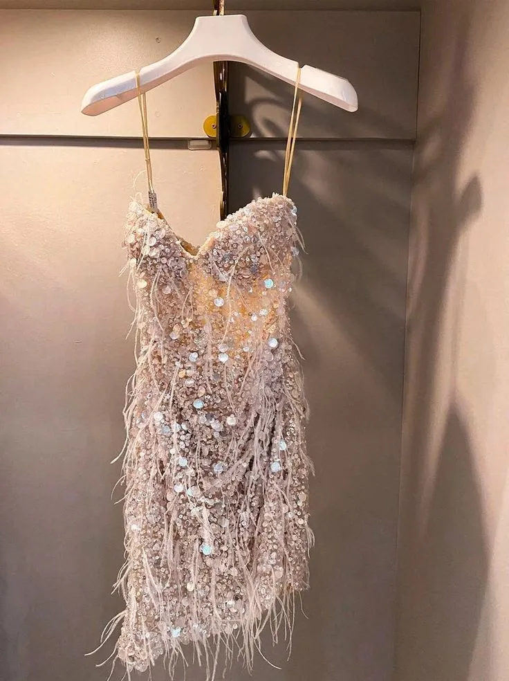 Belles robes de bal courtes fourreau à paillettes