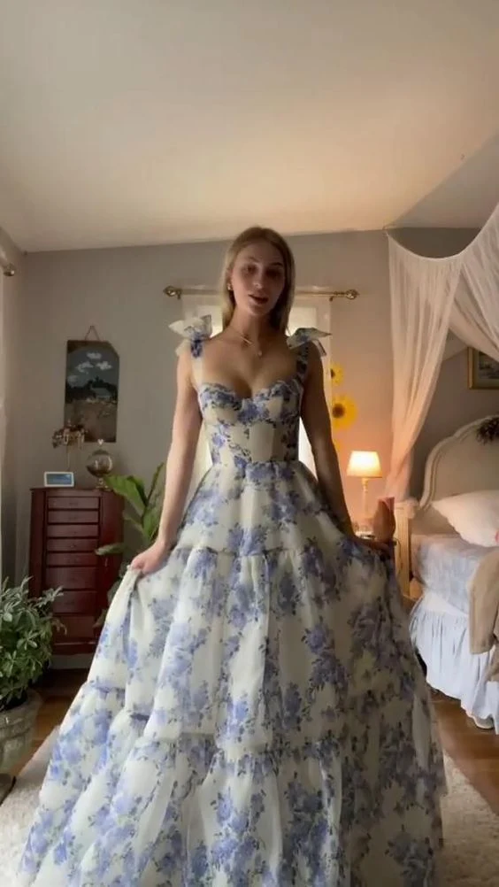 Belle robe de soirée longue en mousseline à imprimé floral