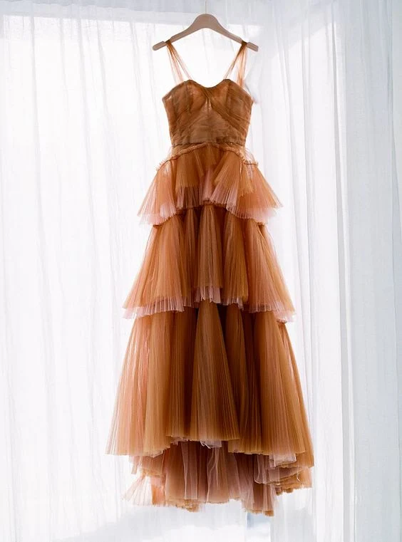 Robe de soirée longue en tulle marron