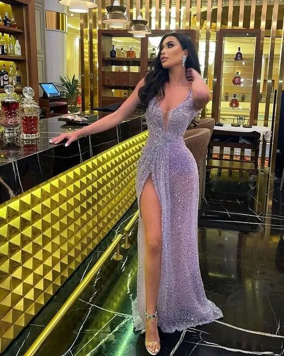 Robe de soirée longue violette à paillettes