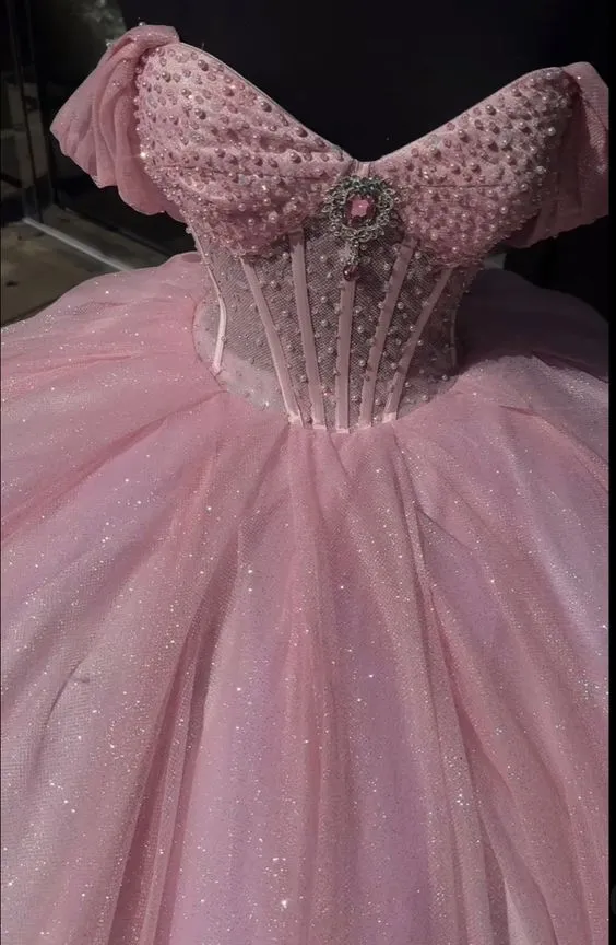 Robe de Quinceanera rose à paillettes et perles