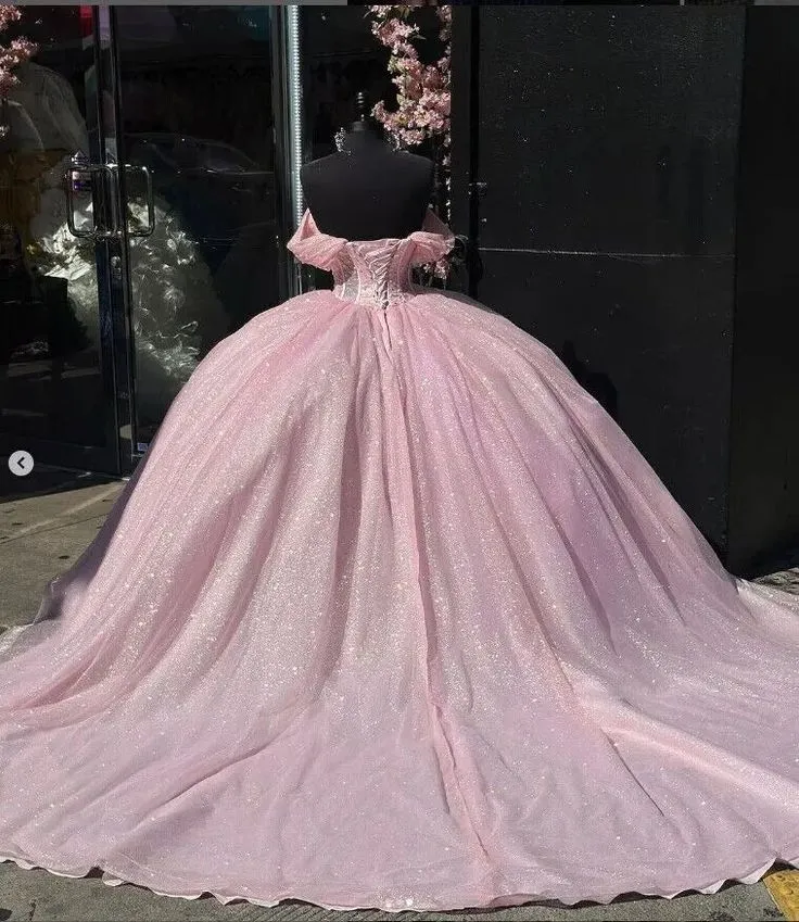 Robe de Quinceanera rose à paillettes et perles