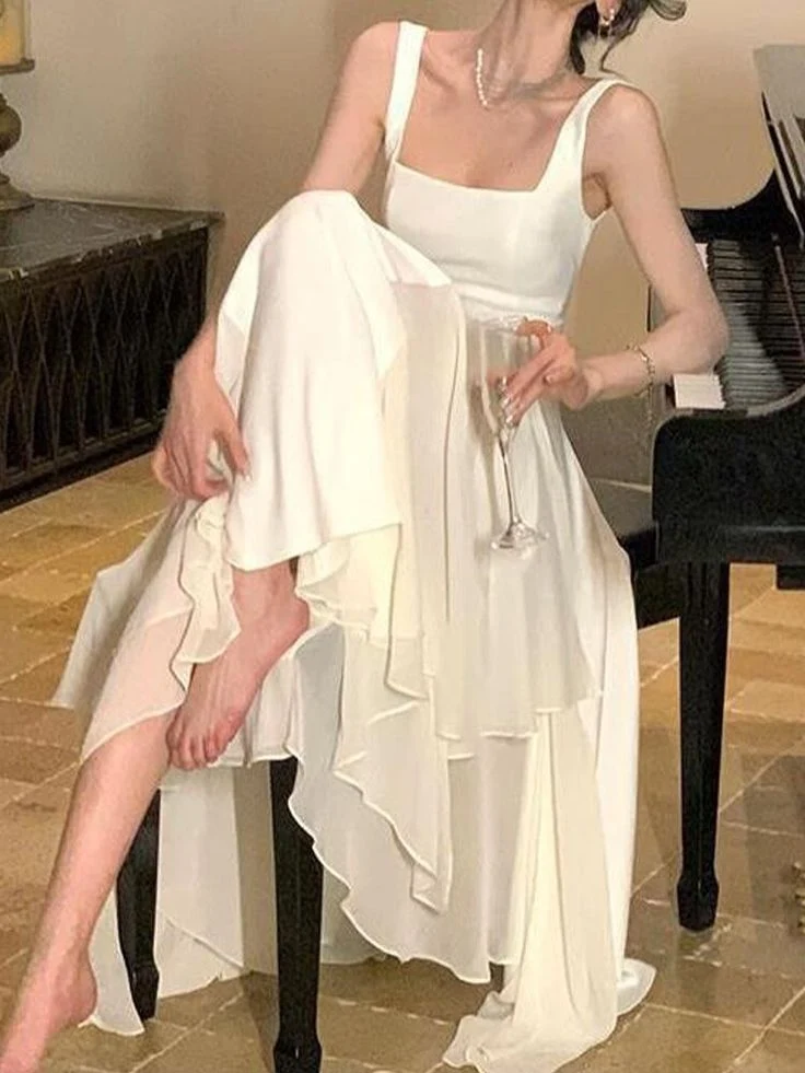 Robe de soirée élégante à col carré et coupe trapèze