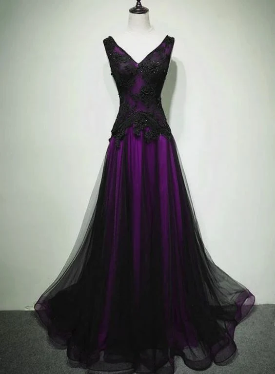 Superbe robe de bal en tulle violet et noir avec décolleté en V et perles
