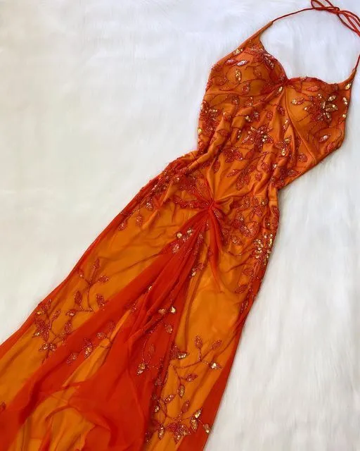 Robe de bal élégante orange à bretelles spaghetti et perles pour femme