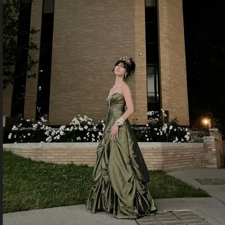 Robe de soirée longue en satin vert