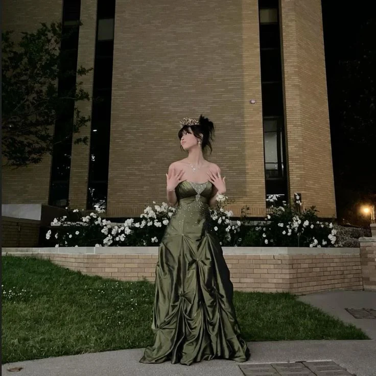 Robe de soirée longue en satin vert