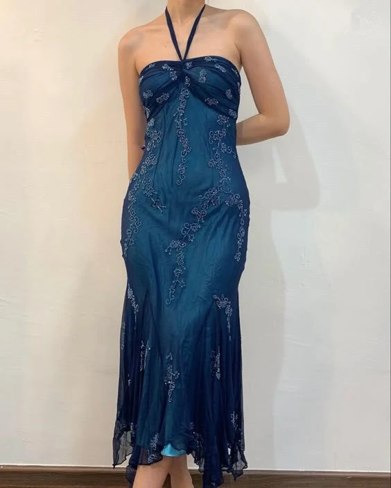 Robe de soirée longue et élégante à col licou