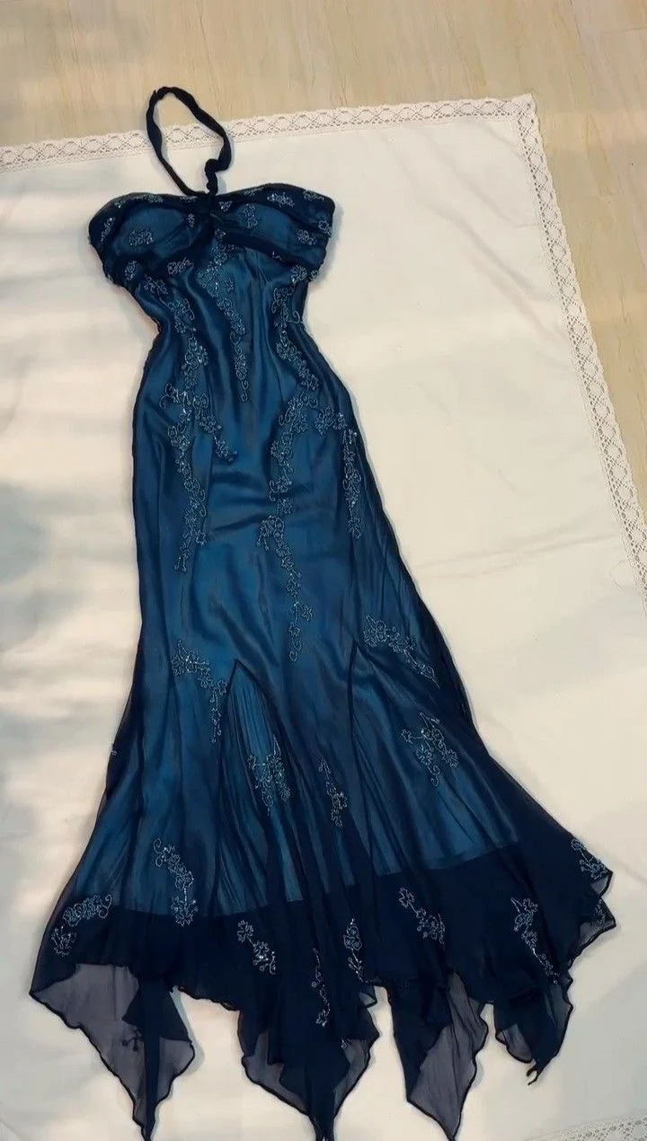 Robe de soirée longue et élégante à col licou