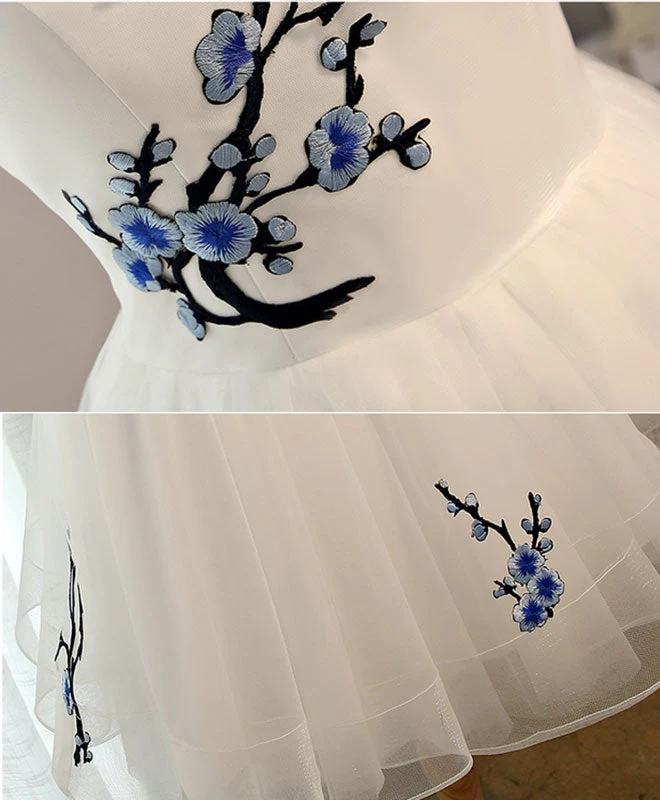Robe de soirée courte en tulle blanc élégant, coupe trapèze